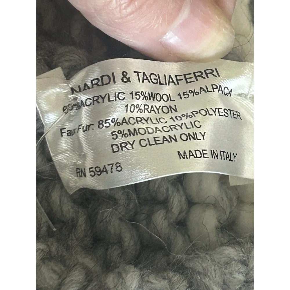 Nardi Tagliaferri Wool Blend Pompom Hat NWT Gray Striped Italy